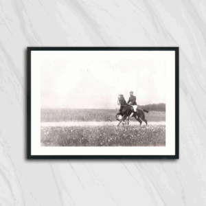 Militaire lancé au galop